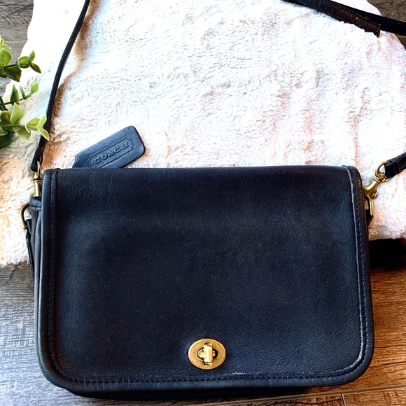 Coach Handbags - Vintage Coach crossbody bag purse